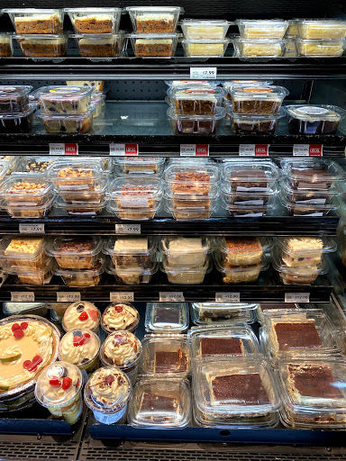 Grocery Store «Whole Foods Market», reviews and photos, 4501 Market Commons Dr, Fairfax, VA 22033, USA