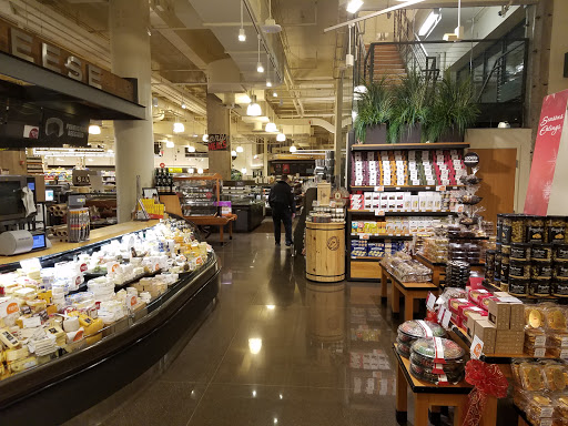 Grocery Store «Lunds & Byerlys Downtown Minneapolis», reviews and photos, 1201 Hennepin Ave, Minneapolis, MN 55403, USA