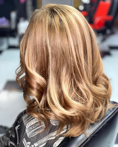 Beauty Salon «Chriselias Beauty Salon», reviews and photos, 772 S Main St A, Woodstock, VA 22664, USA