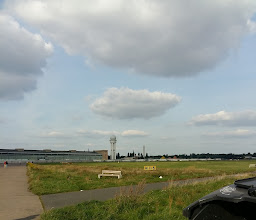 Tempelhofer Feld photo