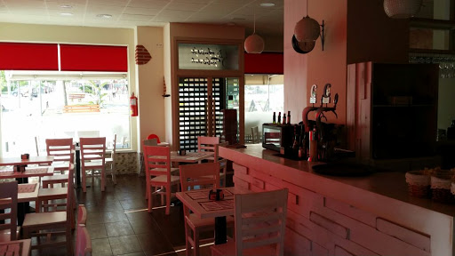 Restaurante Las Dunas - Av. Conquistadores, 178, 21130 Mazagón, Huelva