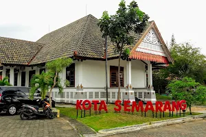 Anjungan Kota Semarang image