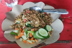 Nasi Goreng Dhenok image