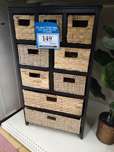 Home Goods Store «Christmas Tree Shops», reviews and photos, 15 Backus Ave Suite 42, Danbury, CT 06810, USA