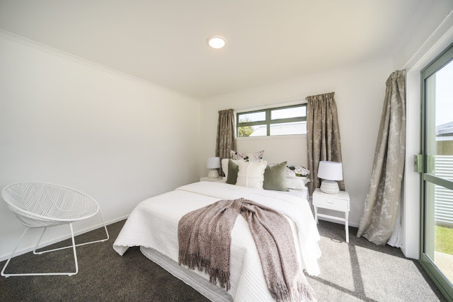 Luke Hedges Property Brokers - Real estate agency