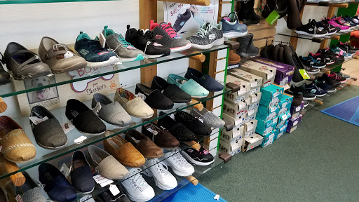 Shoe Store «Heel & Sole Shoes», reviews and photos, 708 Mangrove Ave, Chico, CA 95926, USA