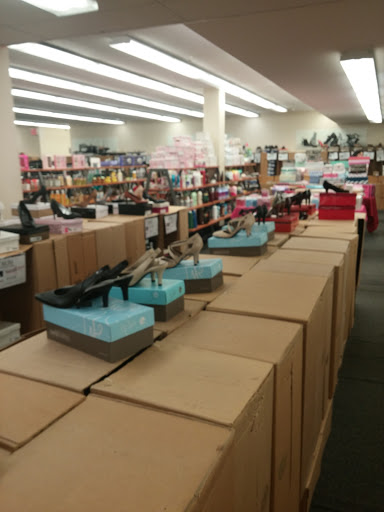 Shoe Store «MJM DESIGNER SHOES», reviews and photos, 258-1 Union Tpke, Glen Oaks, NY 11004, USA