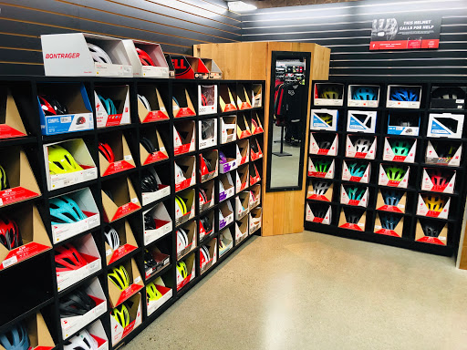 Bicycle Store «Bicycle Centres of Everett», reviews and photos, 4707 Evergreen Way, Everett, WA 98203, USA
