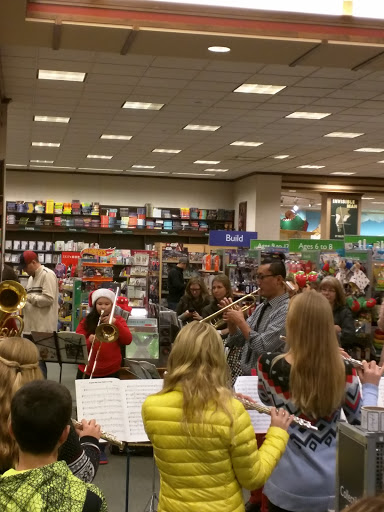 Book Store «Barnes & Noble Booksellers Maple Grove», reviews and photos, 8040 Wedgewood Ln N, Maple Grove, MN 55369, USA