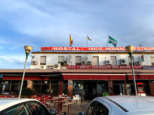 Hostal Restaurante Hermanos Moyano