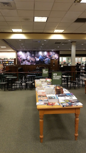 Book Store «Barnes & Noble», reviews and photos, 6134 S Westnedge Ave, Portage, MI 49002, USA