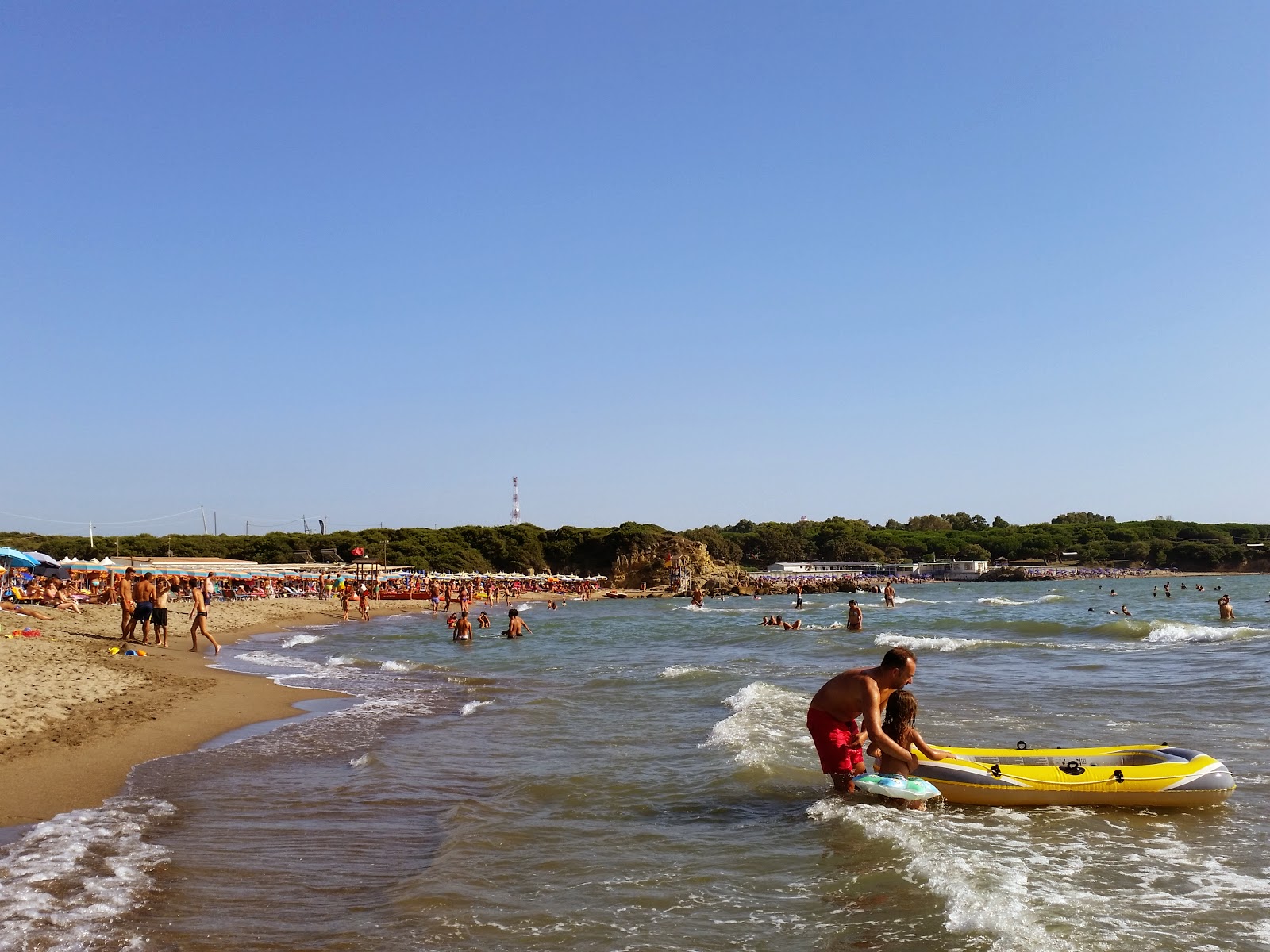 Foto de Er Corsaro beach - lugar popular entre os apreciadores de relaxamento