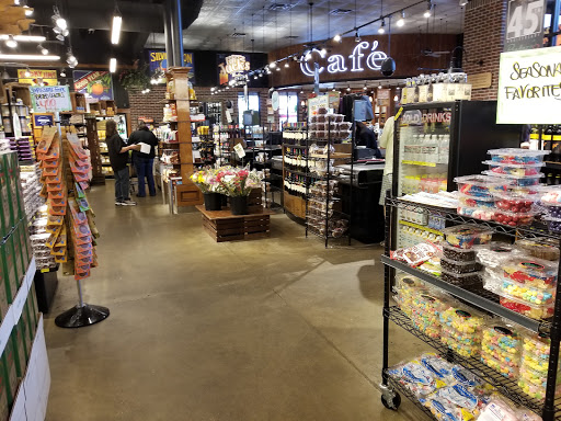 Market «Randazzo Fresh Market», reviews and photos, 36800 Garfield Rd, Charter Twp of Clinton, MI 48035, USA