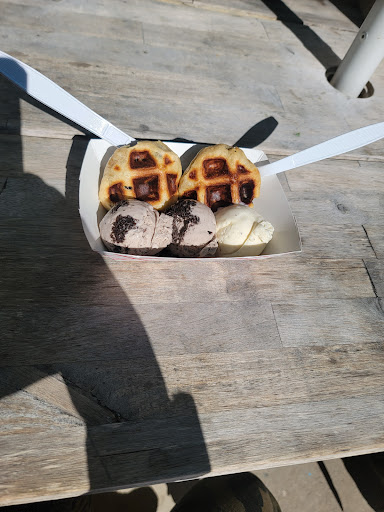 Shopping Mall «Cary Village Square Shopping Center», reviews and photos, 657 Cary Towne Blvd, Cary, NC 27511, USA