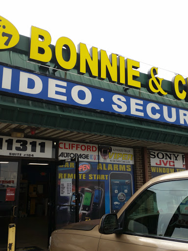 Bonnie & Clyde Car Stereo & Window Tinting