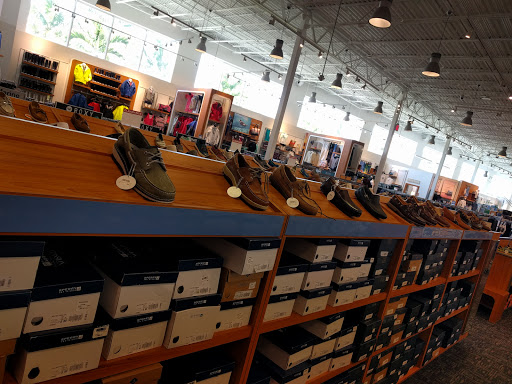 Marine Supply Store «West Marine», reviews and photos, 2401 S Andrews Ave, Fort Lauderdale, FL 33316, USA