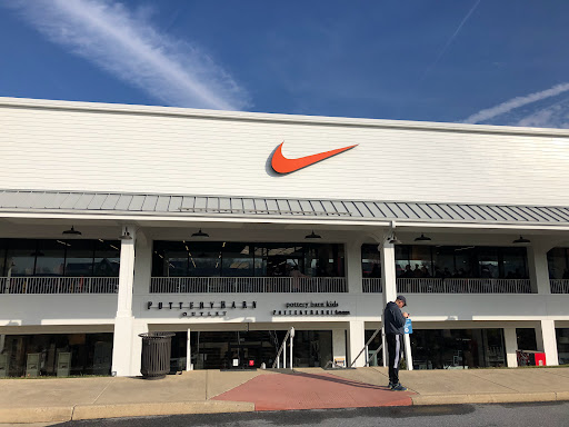 Clothing Store «Nike Factory Store», reviews and photos, 603 Stanley K Tanger Dr, Lancaster, PA 17602, USA