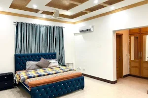New Millennium Guest House Karachi image