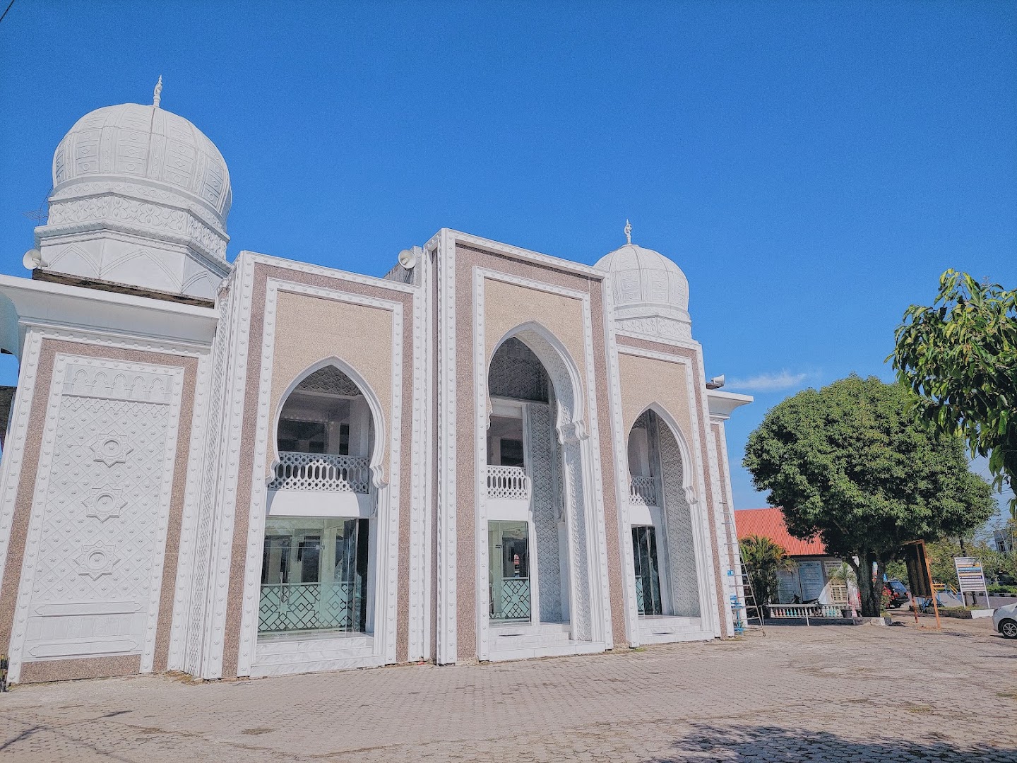 Gambar Masjid Taqwa Lhong Raya