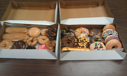 Donut Shop «Donut Maker», reviews and photos, 9625 E Arapahoe Rd, Greenwood Village, CO 80112, USA