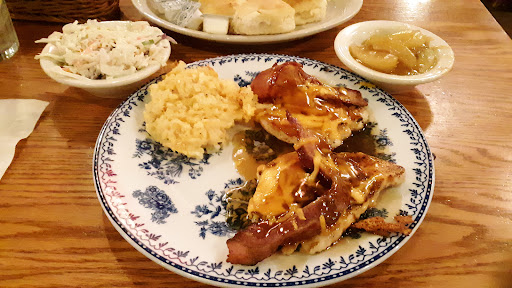 American Restaurant «Cracker Barrel Old Country Store», reviews and photos, 5035 Hinkleville Rd, Paducah, KY 42001, USA