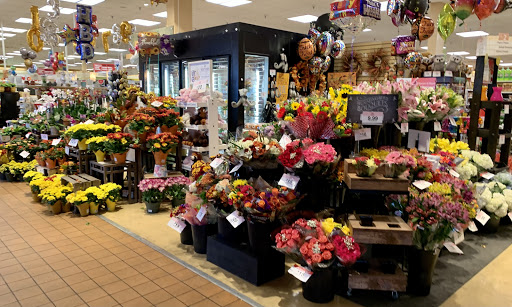 Grocery Store «Schnucks», reviews and photos, 4500 W Lloyd Expy, Evansville, IN 47712, USA