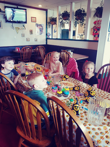 Pizza Restaurant «Flying Pie Pizzeria», reviews and photos, 16691 SE McLoughlin Blvd, Milwaukie, OR 97267, USA