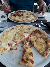 Plats et boissons du Pizzeria Pizza Chez Didiers à Louhossoa - n°2