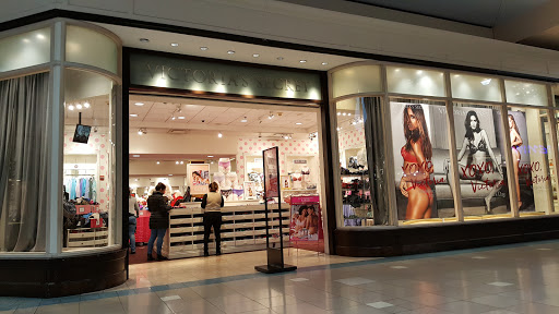 Shopping Mall «Ford City Mall», reviews and photos, 7601 S Cicero Ave, Chicago, IL 60652, USA