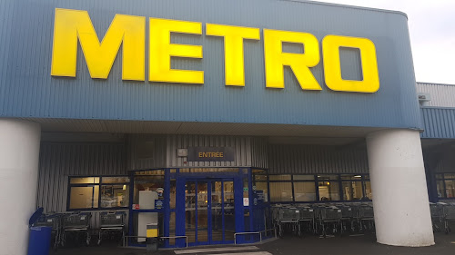 Magasin de gros METRO Evry Lisses