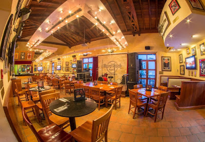 Hard Rock Cafe - Cra. 7 No. 32, 10 Plaza de la Aduana, Old Town, Cartagena de Indias, Provincia de Cartagena, Bolívar, Colombia