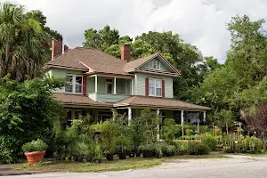 Grumbles House Antiques & Garden Shop image