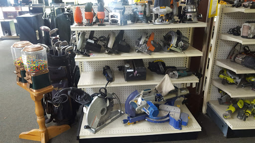 Pawn Shop «SILVER LINING JEWELRY AND LOAN GRESHAM», reviews and photos, 300 SE 181st Ave, Portland, OR 97233, USA