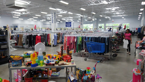 Thrift Store «Goodwill Warwick Retail Store», reviews and photos, 11061 Warwick Blvd, Newport News, VA 23601, USA