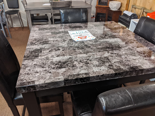 Warehouse store «Crazy Apes Discount Warehouse», reviews and photos, 2109 US-8, St Croix Falls, WI 54024, USA