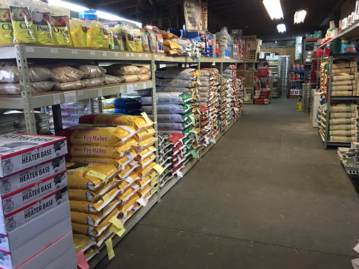 Animal Feed Store «Wardle Feed and Pet Supply», reviews and photos, 7610 3 Acre Ln, Wheat Ridge, CO 80033, USA