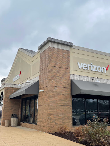 Cell Phone Store «Verizon», reviews and photos, 13965 Manchester Rd, Ballwin, MO 63011, USA