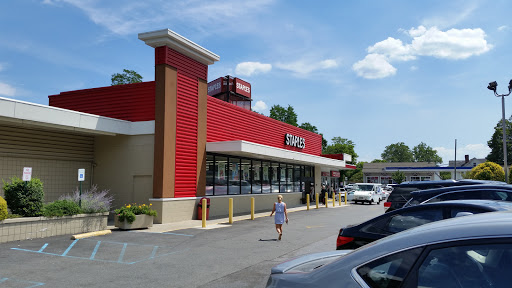Office Supply Store «Staples», reviews and photos, 339 Tarrytown Rd, Elmsford, NY 10523, USA