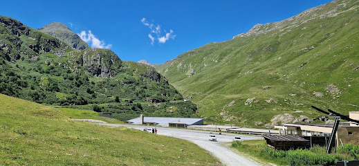 Wanderparkplatz und stillgelegter Sessellift