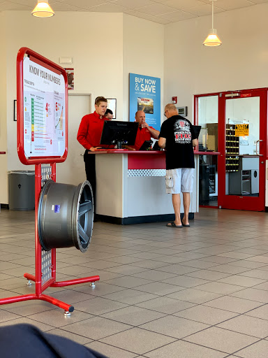 Tire Shop «Discount Tire Store - Glendale, AZ», reviews and photos, 5990 W Behrend Dr, Glendale, AZ 85308, USA