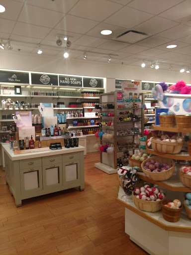 Shopping Mall «DeSoto Square Mall», reviews and photos, 303 301 Blvd W, Bradenton, FL 34205, USA