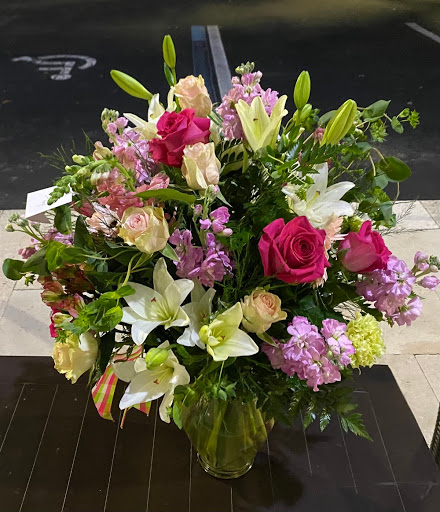Florist «BloomTown Florist», reviews and photos, 218 W Bay Dr, Largo, FL 33770, USA