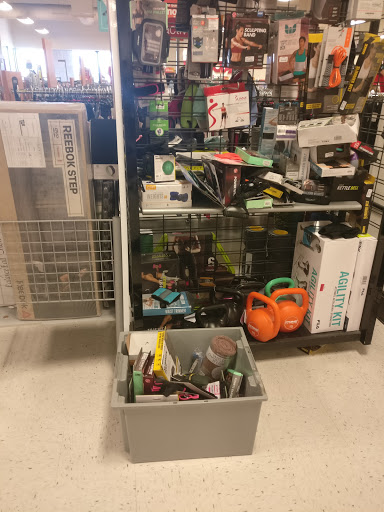 Department Store «T.J. Maxx», reviews and photos, 245 Bricktown Way, Staten Island, NY 10309, USA