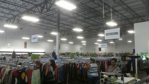 Thrift Store «Goodwill Retail Store of Chesterfield – The Valley», reviews and photos, 17355 Edison Ave, Chesterfield, MO 63005, USA