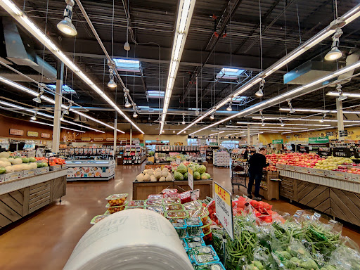 Grocery Store «Fresh Thyme Farmers Market- Apple Valley MN», reviews and photos, 14880 Florence Trail, Apple Valley, MN 55124, USA