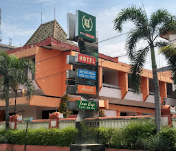 Indah Jaya Hotel photo