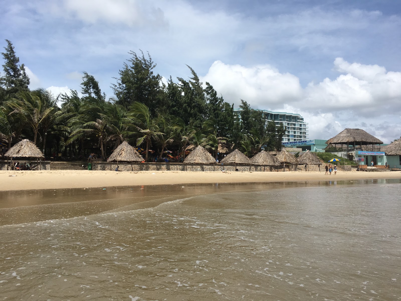 Foto van Thuy Tien Beach met recht en lang