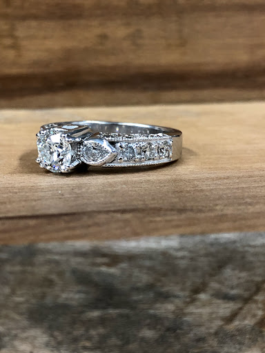 Jeweler «The Jewelers», reviews and photos, 1501 W Main St, Lebanon, TN 37087, USA