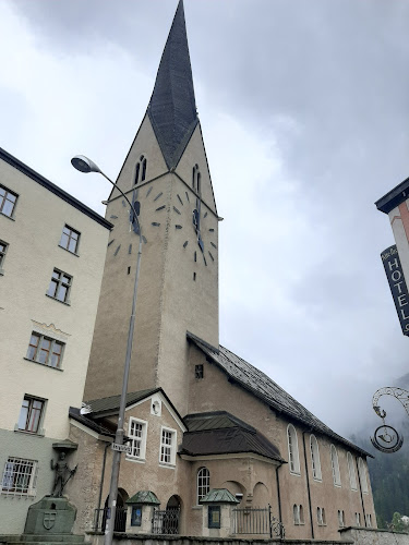 Rezensionen über Reformierte Kirche St. Johann in Davos - Kirche
