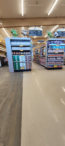 Grocery Store «Safeway», reviews and photos, 401 E Columbia River Hwy, Clatskanie, OR 97016, USA